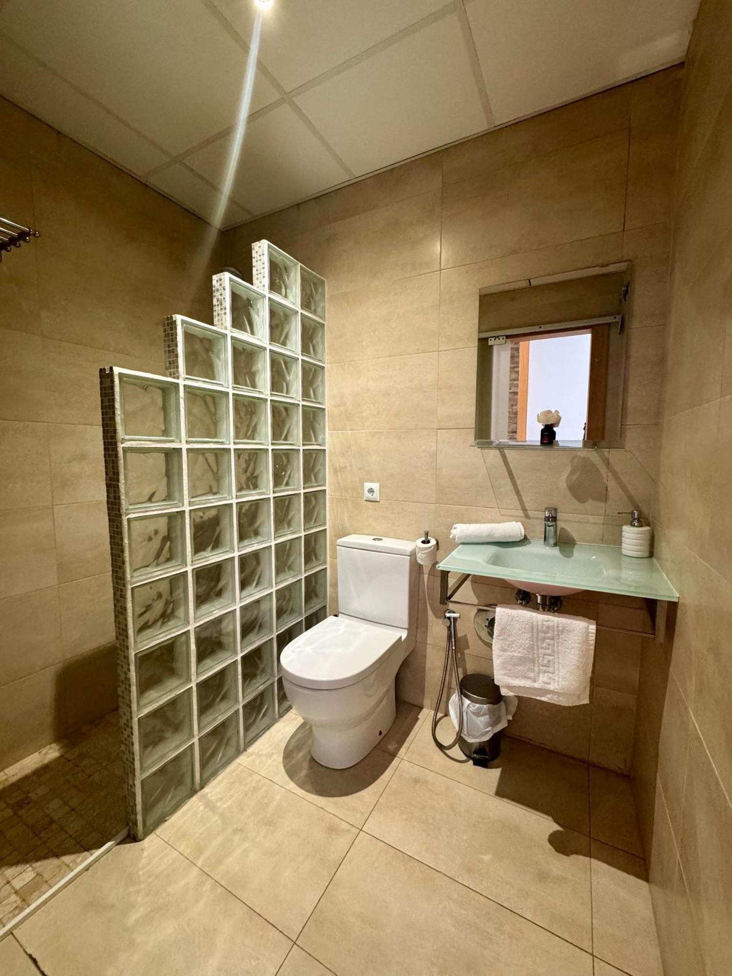 Alcazar Apartment